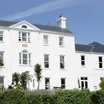 La Haule Manor 세인트오빈