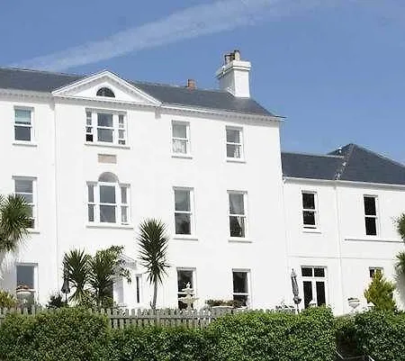 Hotel La Haule Manor 5*