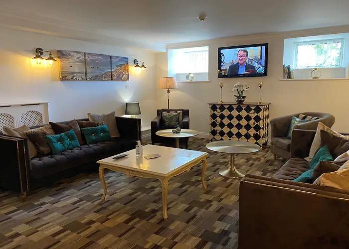 Hotel La Haule Manor 5*