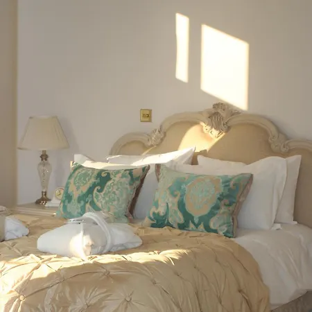 Hotel La Haule Manor