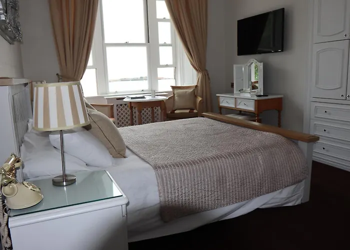 Hotel La Haule Manor 5*