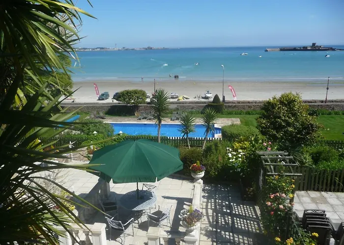 Hotel La Haule Manor