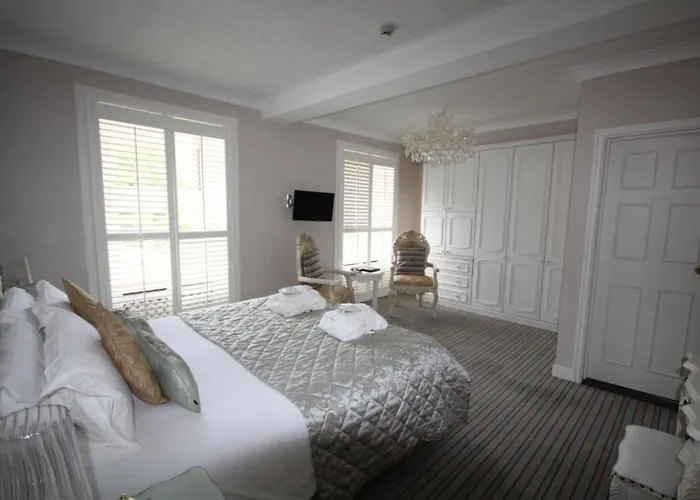 La Haule Manor Hotel