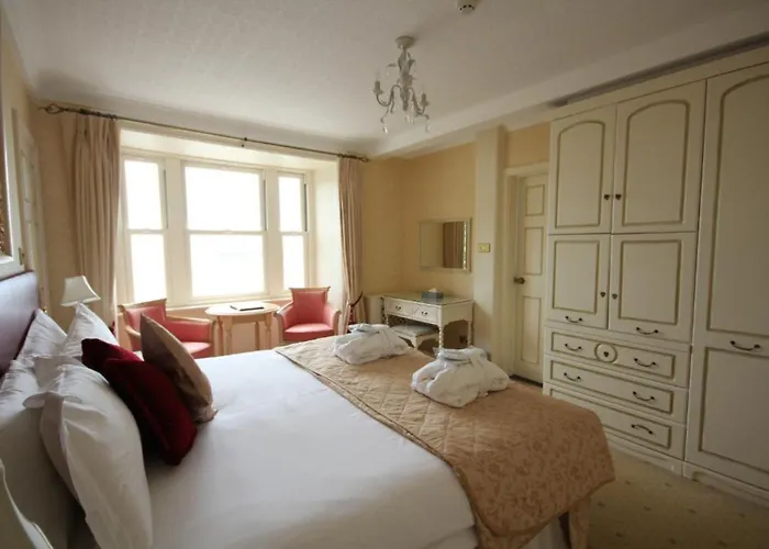 Hotel La Haule Manor 5*